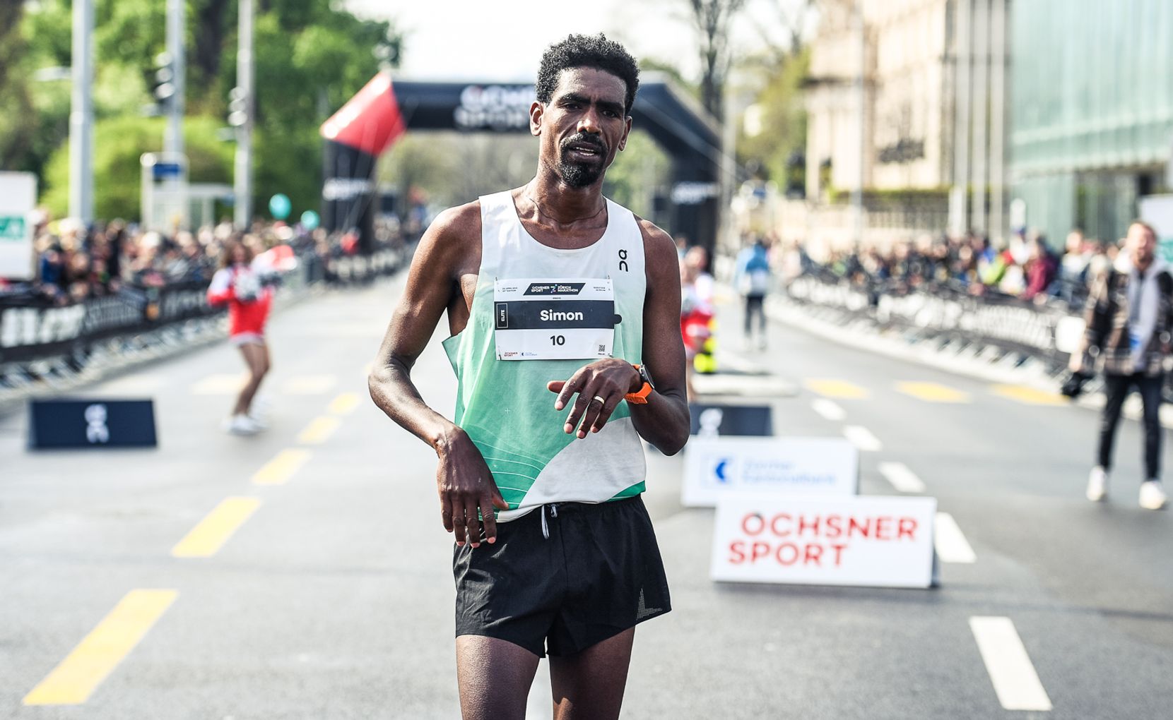 Simon Tesfay am Zürich Marathon 2023