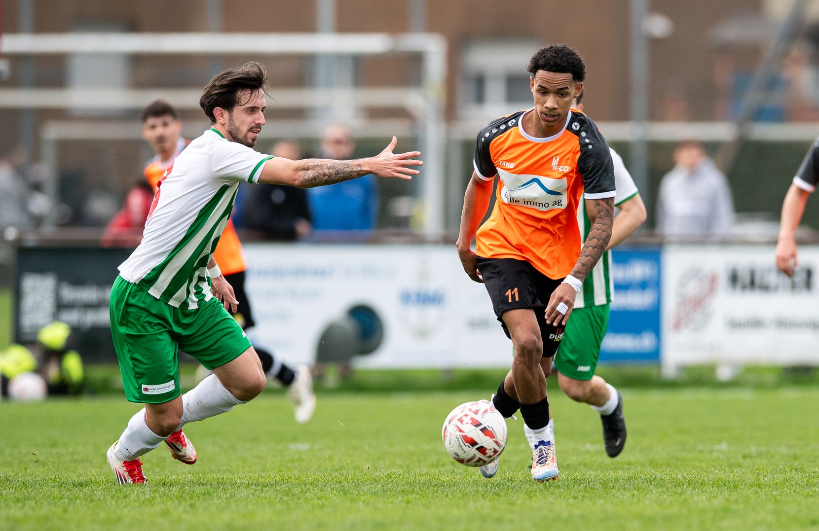 Sportplatz Zelgli, Dübendorf  Malik Sow gegen Red Star Marcelo Miranda