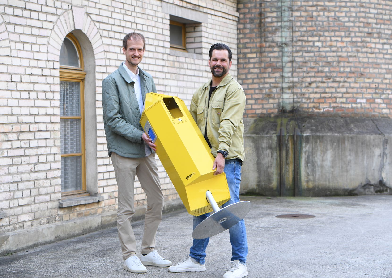 Die Firma Vierpunkt hat den Doggy Slide entwickelt - Inhaber Niels Epting und Ricardo Perret.