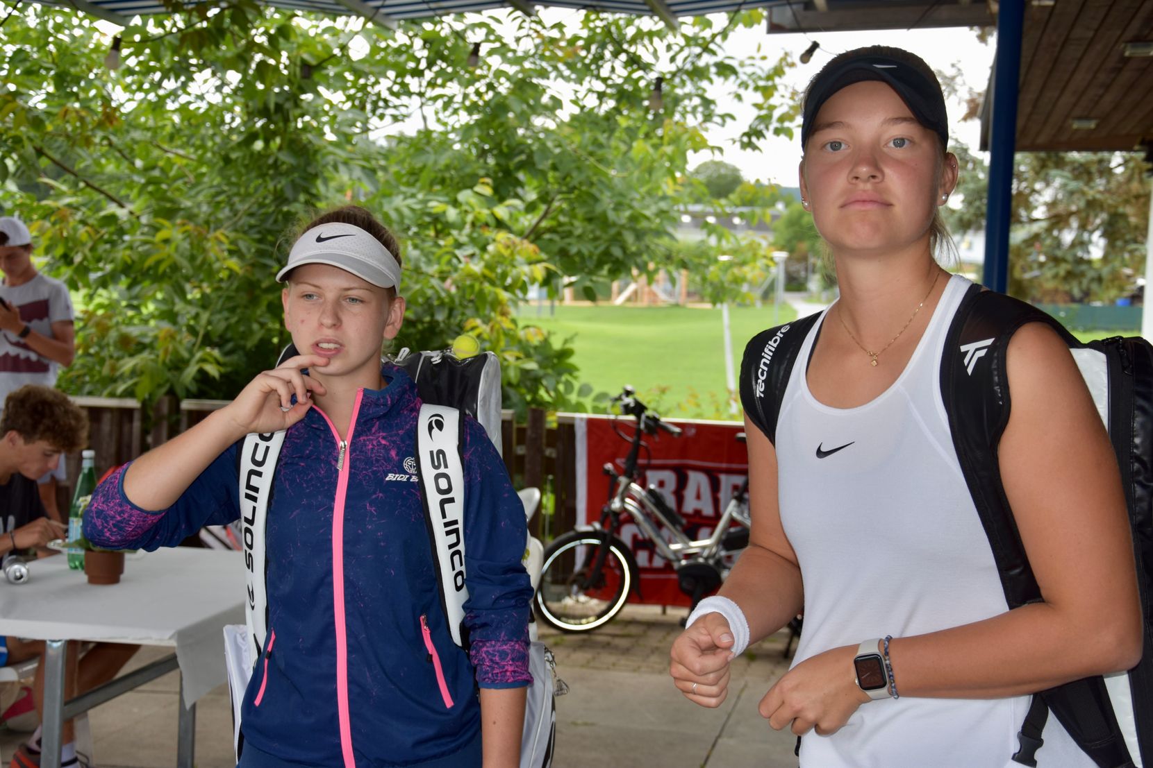 Junge Schweizer Tennisspielerinnen und Tennisspieler mit Ambitionen präsentierten sich in einem Showcase, um Scouts auf sich aufmerksam zu machen und sich für ein College-Stipendium zu empfehlen.