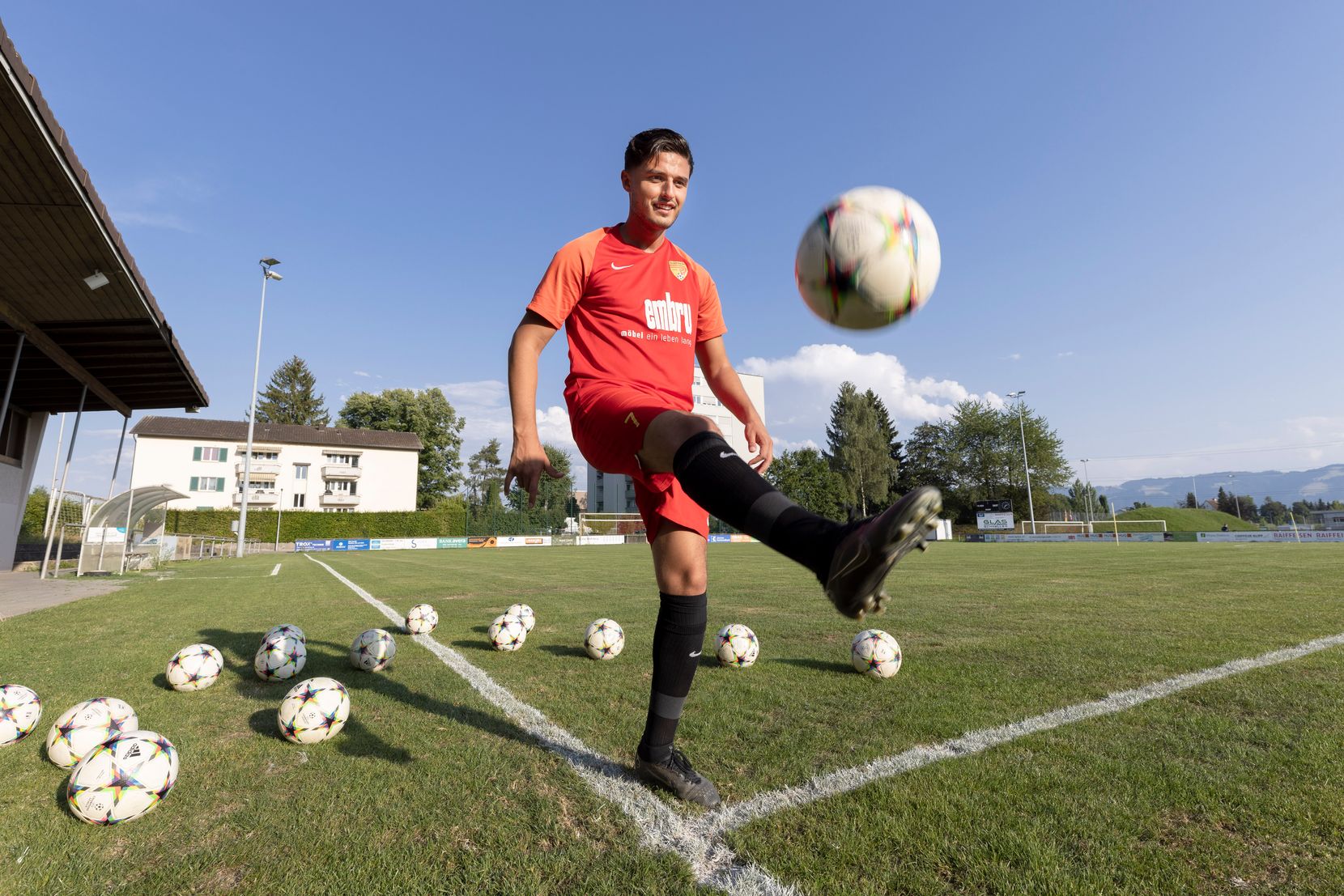 Esmir Rastoder, Fussballer des FC Rüti