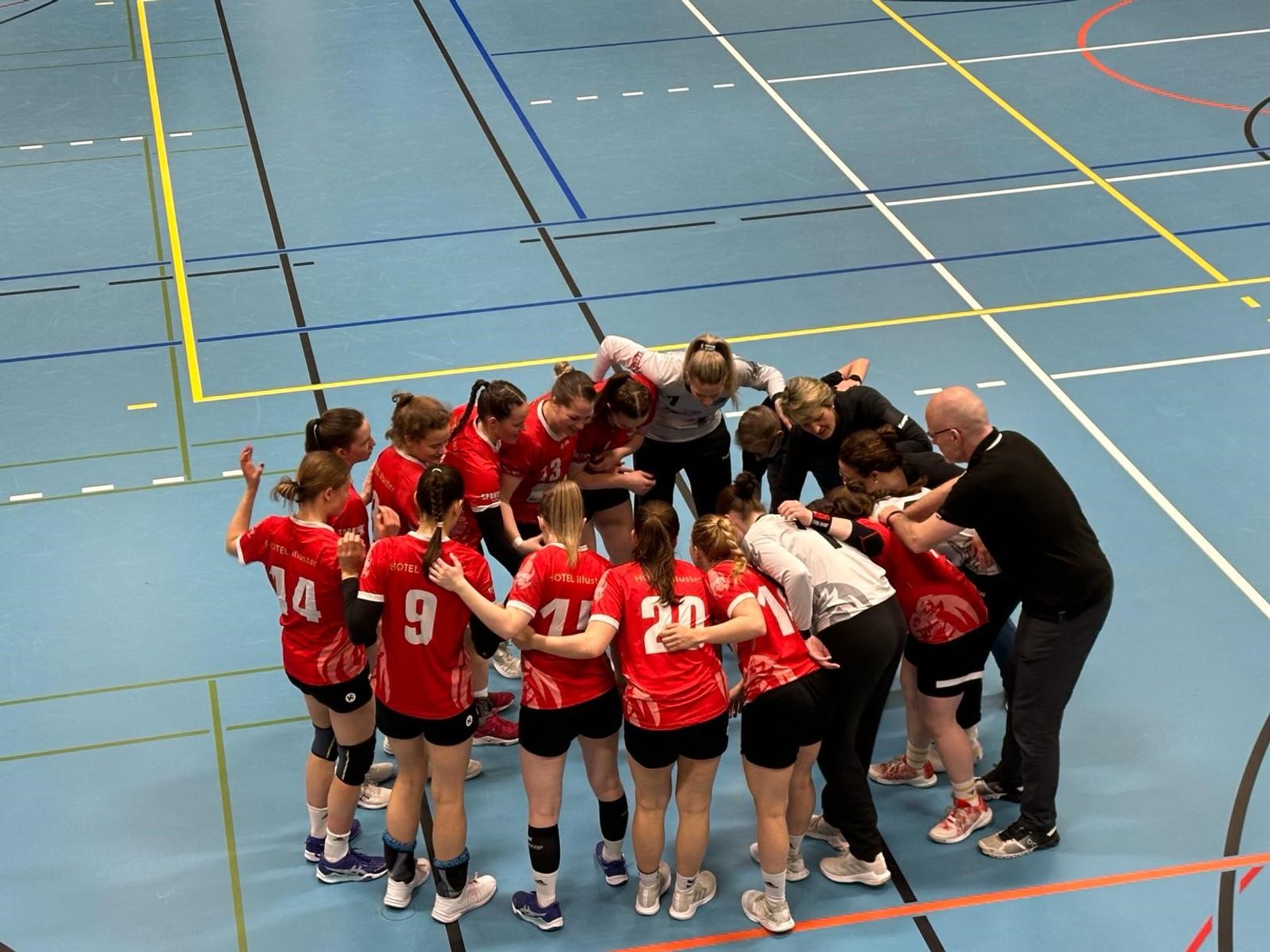 Uster steigt trotz Niederlage auf Züriost