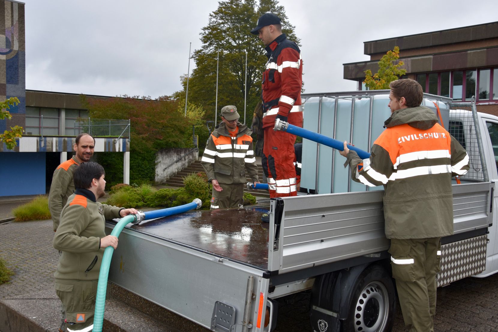 Bevoelkerungsschutzorganisationen erprobten den Fall ein nicht mehr funktionierenden Wassernetzes und sammelten Erkenntnisse für den Notfall.