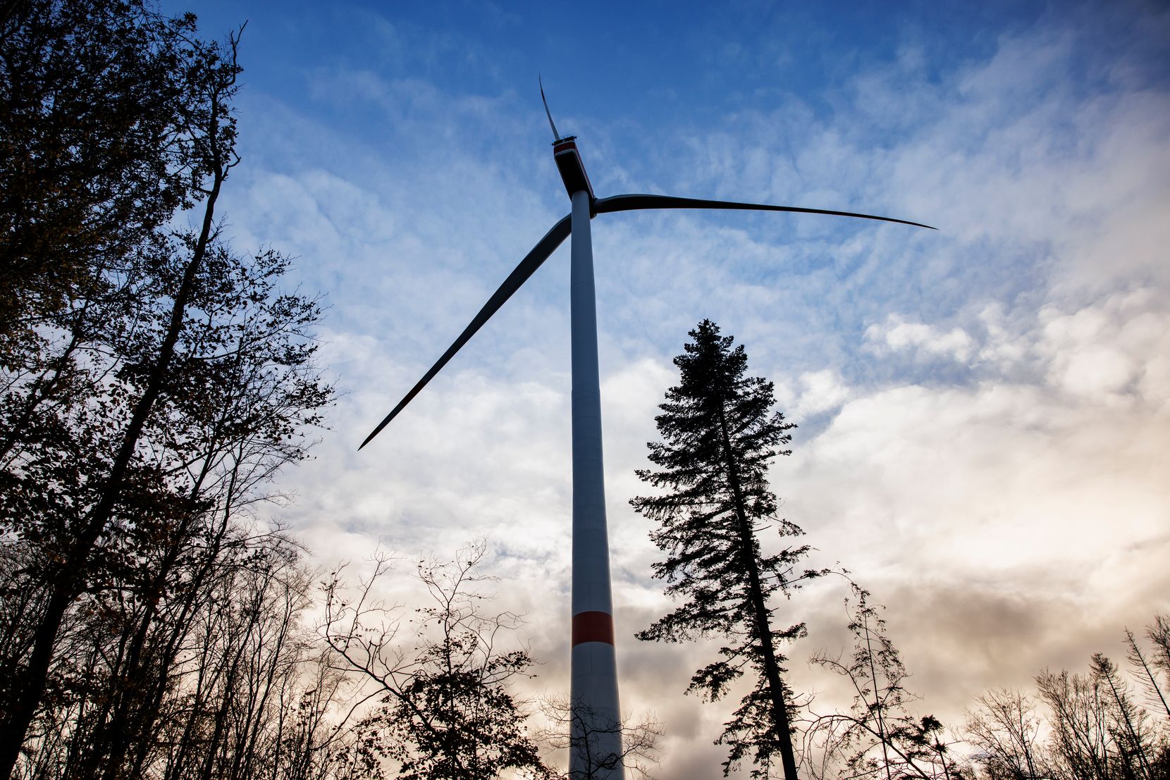 Neue Standorte für Windkraftanlagen im Oberland.
