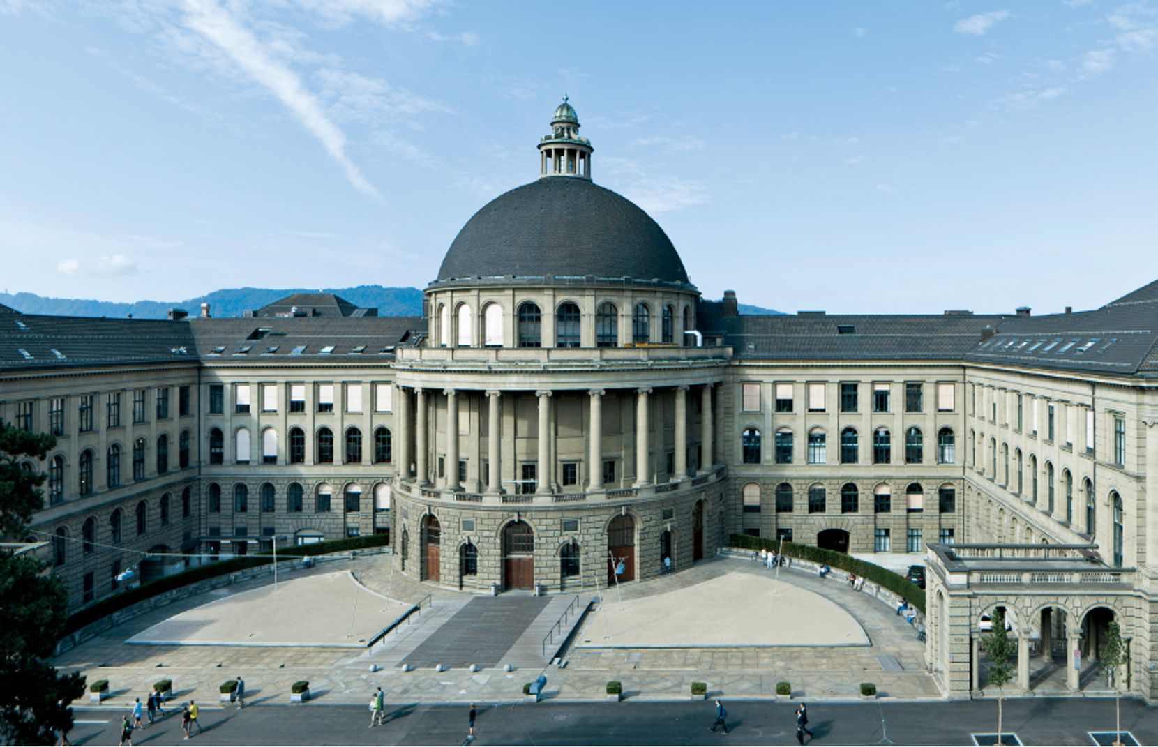 Das Hauptgebäude der ETH Zürich.