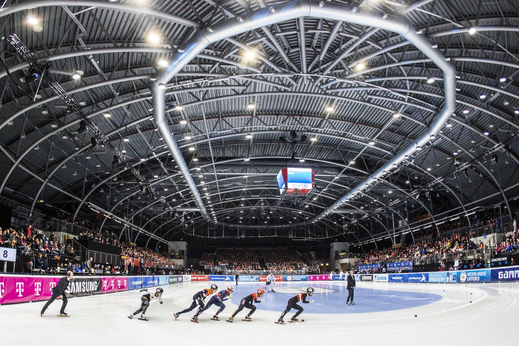 Für die Schweizer Nachwuchshoffnungen im Shorttrack noch ein Stück weit entfernt: Beim Weltcup im holländischen Dordrecht traf sich unlängst die Weltelite.