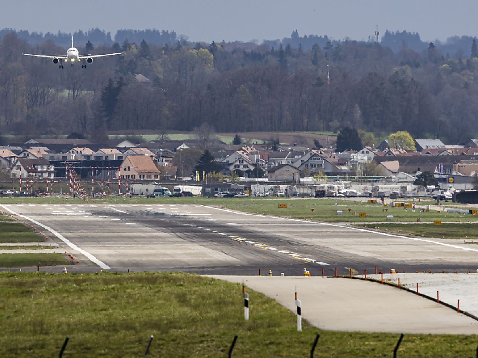 Der Flughafen Zürich spendet Kantonsräten Geld. 