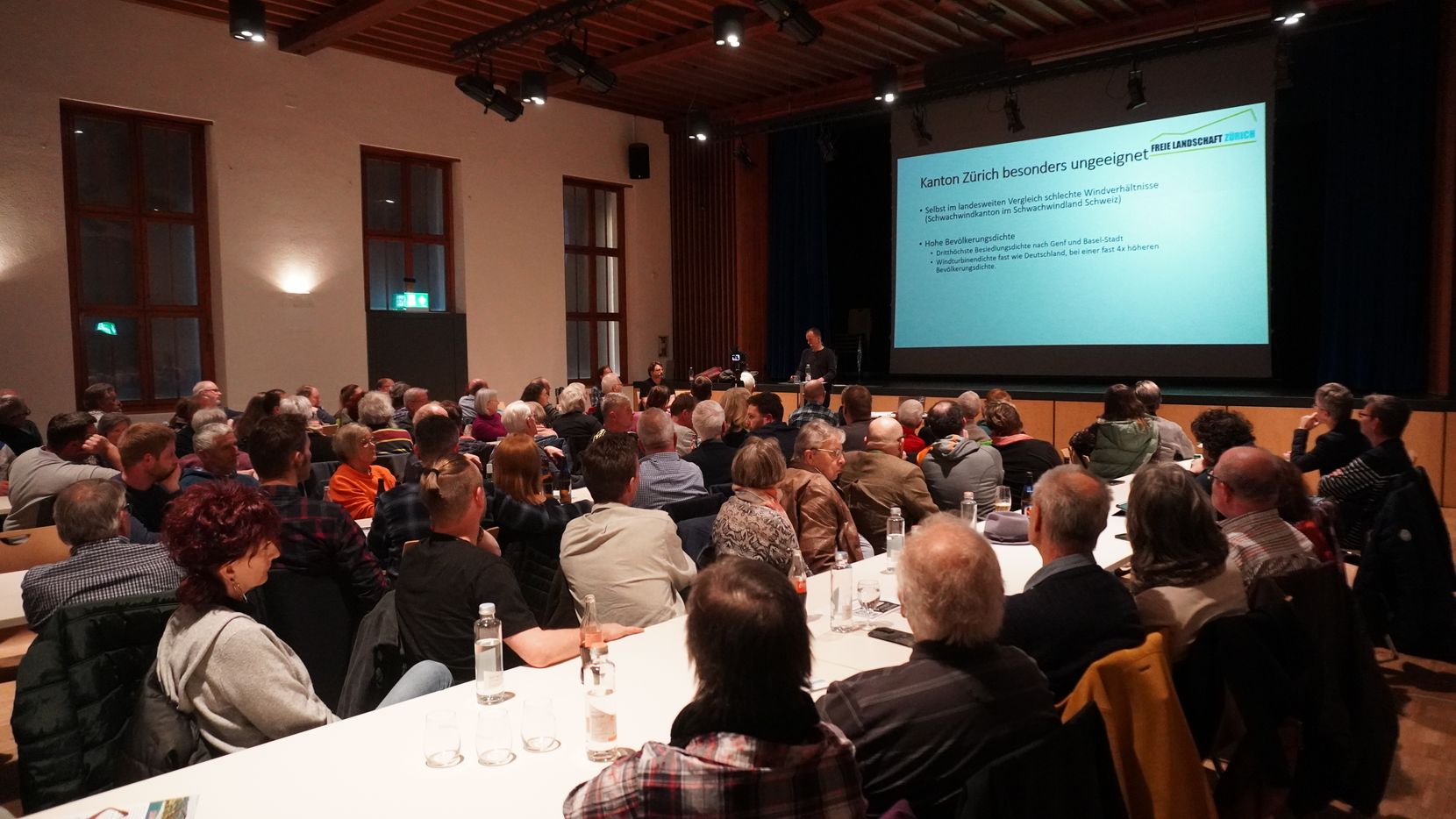 Info-Veranstaltung des Vereins Freie Landschaft Zürich in Hinwil.