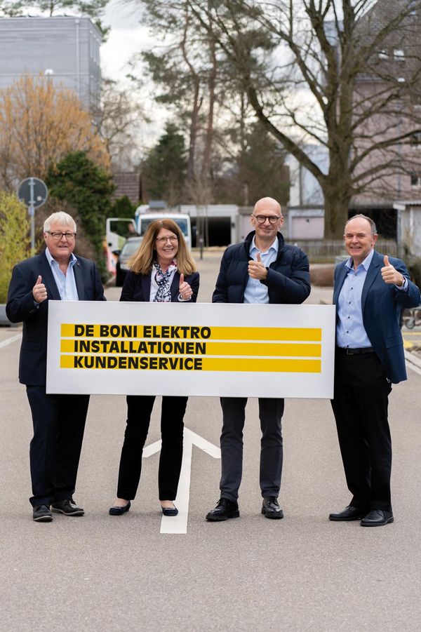 Hinwiler ElektroFirma schliesst sich Branchenriesen an Züriost Hinwiler ElektroFirma schliesst sich Branchenriesen an Züriost